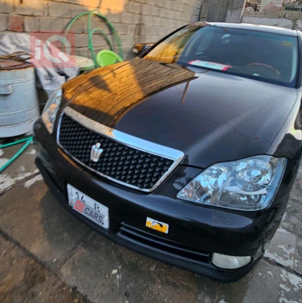 تۆیۆتا کراون